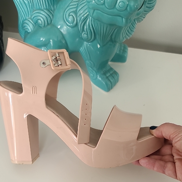 Cream Chunky Heel Minimalist Heels by Melissa - Picture 7 of 9